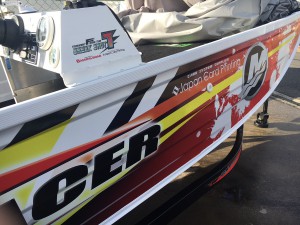 ボード　チームロゴ